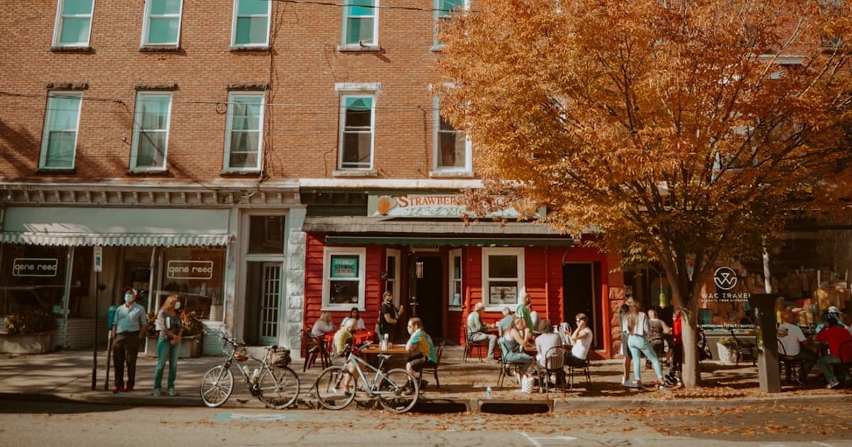 Delta-8 THC vs. Delta-9 THC: Legal Status, Effects, and Safety